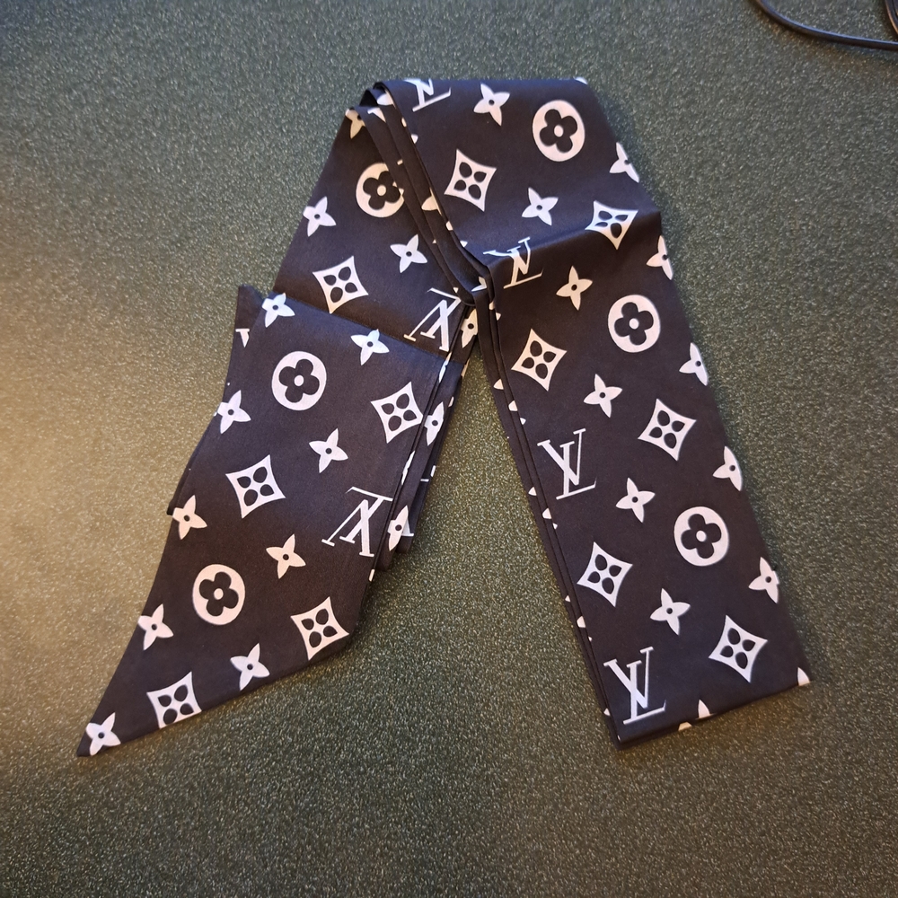 Black and White Patterned Kids Scarf